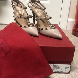 SOLD.  Valentino rockstud 100mm pumps SOLD!!